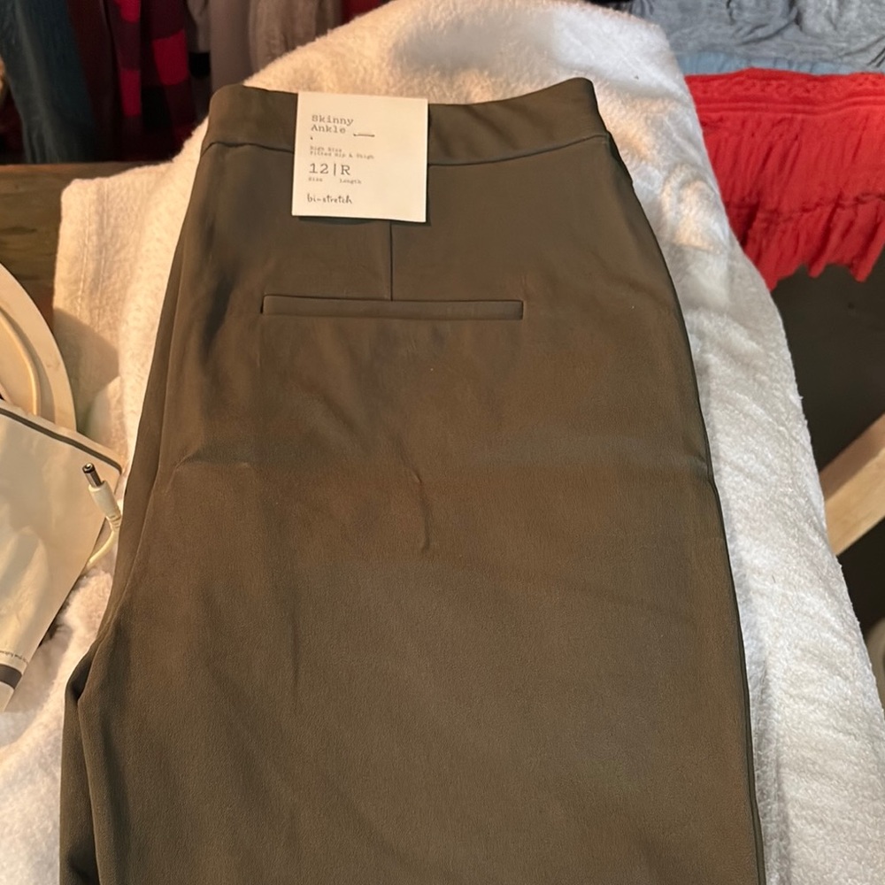 Women’s Skinny Ankle pants